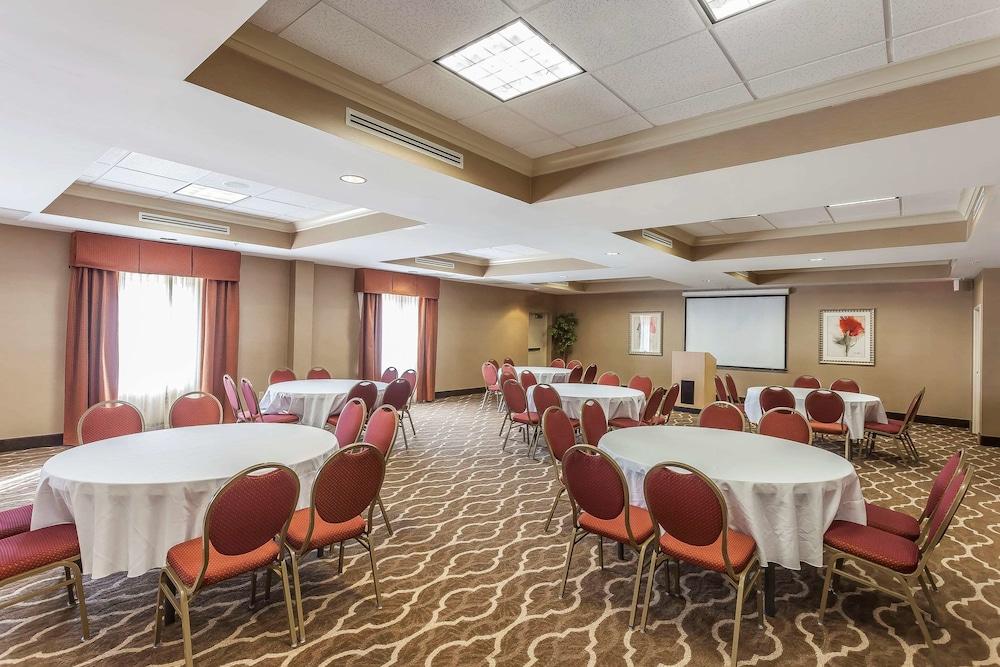 Comfort Suites Suffolk - Chesapeake Luaran gambar